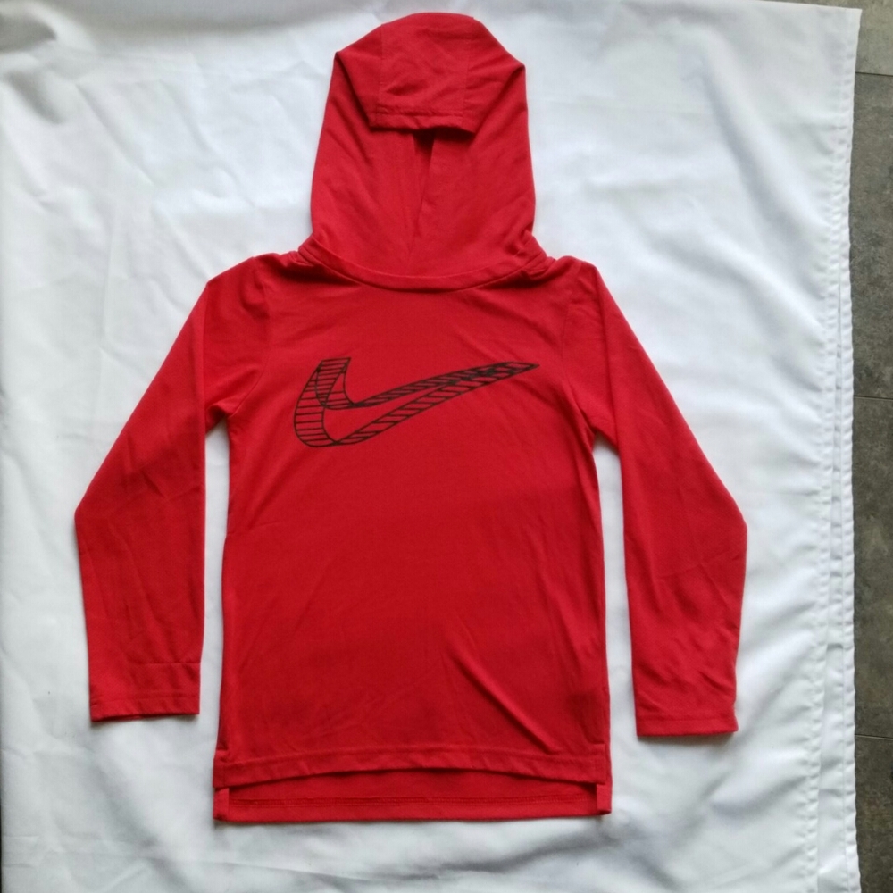 Nike long sleeve pullover with hood